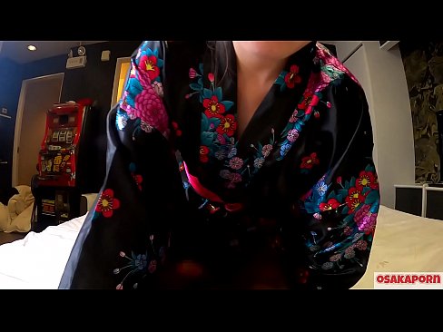 ❤️ O le teine talavou cosplay e fiafia i feusua'iga e fa'atama'ita'i ma se squirt i se fafine ti'eti'e solofanua ma se blowjob. Teine Asia ma pusi fulufulua ma susu aulelei i toniga Iapani masani i ata vitiō faʻaalia le masturbation ma meataalo fuck. Sakura 3 OSAKAORN. ❤ Fa'afeusuaiga ﹏